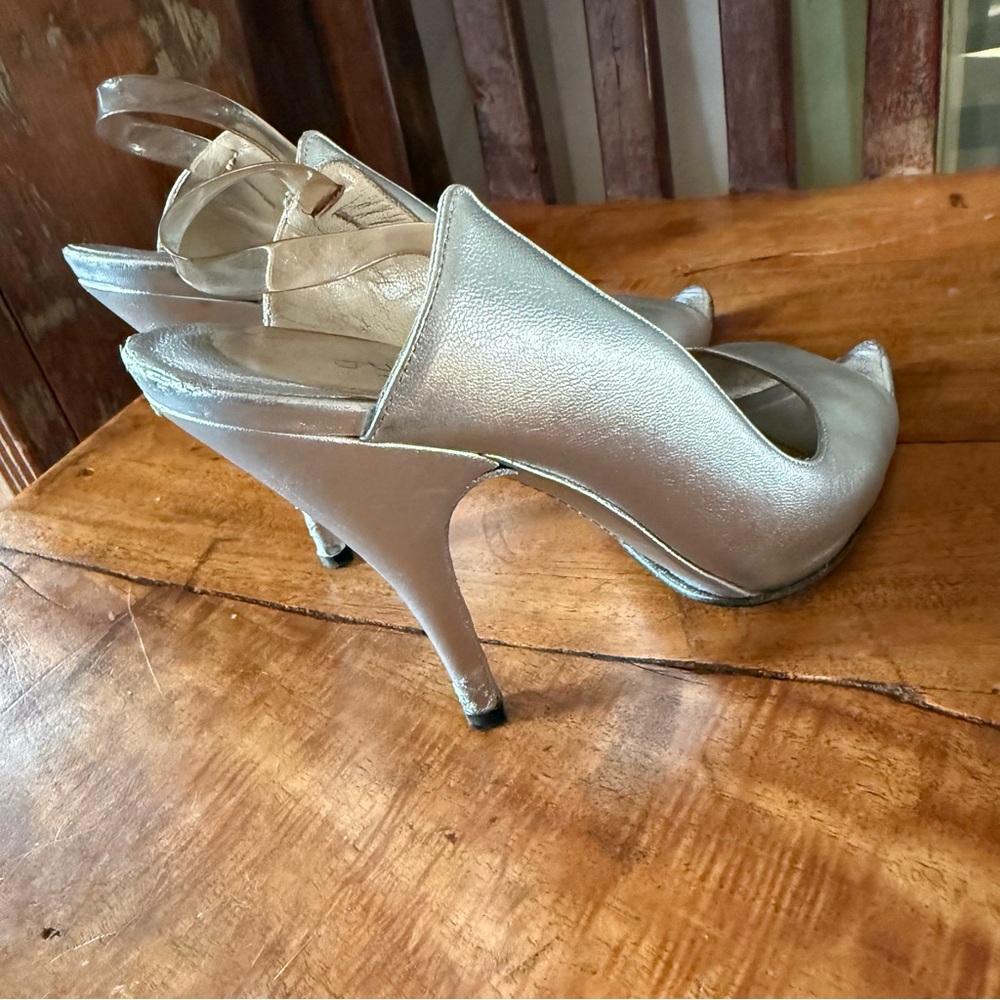 Vintage Gucci Silver Leather Slingback Heels – Size 7.5 - Picture 5 of 16